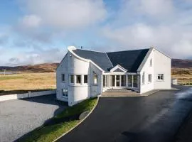Holiday Home Benderloch House & Frobost Lodge by Interhome
