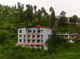 Kafal Pako Resort - Luxury Mountain View Stay in Mukteshwar