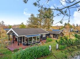 Holiday Home Hakon - 1km from the sea by Interhome, hotel in Hou