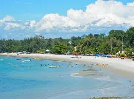 Glory Beach Resort PD, Fully Aircon Beatiful View Suite PortDickson