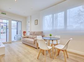 Apartamentos Jorgito by Clabao, hotel in Pamplona