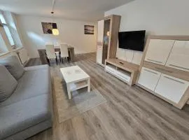 FERIENWOHNUNG 70m2 APARTMENT in ZITTAUER STADTZENTRUM INNENSTADT INNENRING TOP LAGE - WOHNEN AUF ZEIT IN ZITTAU - 2 RAUM WOHNUNG