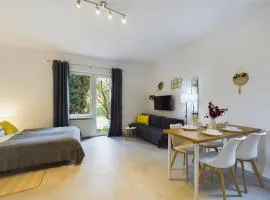 Nice Studio w Garden & Parking near Warsaw Airport