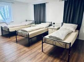 Dreibettzimmer 1 Home - Suhitha´s Gästehaus Villingen-Schwenningen