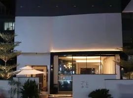 CALMIS Hotel near Canton Tower, safari park & Canton Fair