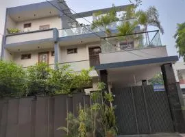 The Agra Lux- Elite Villa