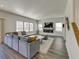 Pool Access and Patio Quiet Home Near Lake Norman, maison en bord de lac à Mooresville