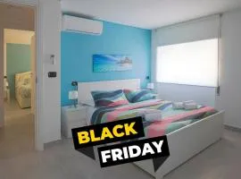 Sul mare in centro con 2 camere e posto auto a novembre