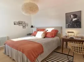 Confort moderne à Sauzon avec vue sur port, accessible PMR, wifi, linge inclus - FR-1-418-184