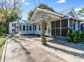 4BR Downtown Lafayette-Garden Parking Walk to Arts District