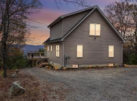 Amazing Views Fire Pit & Grill near Wardensville, hotel a Delray