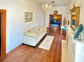 Lafayette Family Home-Free Parking Downtown & 3 Bedrooms