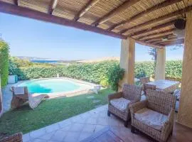 Villa Fiore con Piscina e Vista Mare