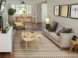 3-Bed Semi-Detached Perfect for Work & Family with Parking