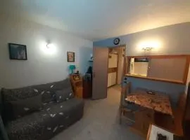Studio cosy 2/3 pers, proche remontées & commerces à Valfréjus - FR-1-561-88
