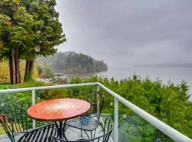 Steps to Beach Scenic Escape in Port Orchard!