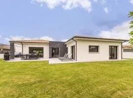 Gîte spacieux avec jardin, spa, babyfoot et parking privé - FR-1-306-1292