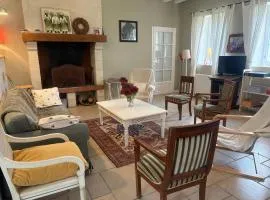 Gîte spacieux rénové en 1850 avec grand jardin, terrasse, jeux pour enfants et équipements modernes ! - FR-1-410-172