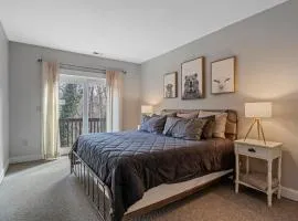 Modern Log Cabin, Fireplace, Pool Table, and Mountain View