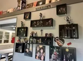 Woody Theme Rooms Fireplaces Mountain Views