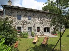 Gîte familial restauré avec jardin clos, équipements bébé, animaux acceptés, proche St-Julien-Chapteuil - FR-1-582-296