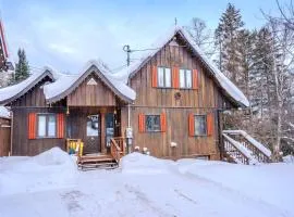 Chalet - Hot tub - Ski out in Mont-Blanc