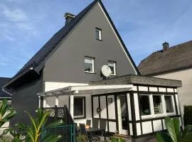 Landhaus Augenblicke in Olsberg - modernes Ferienhaus mit Garten