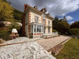 Villa des sources en bord de Seine