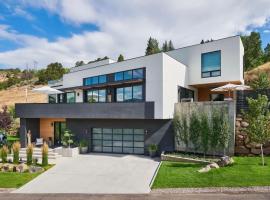 Modern Mountain Masterpiece Basalt Luxury Retreat, khách sạn ở Basalt