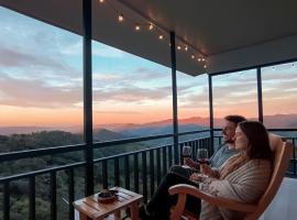 Nosara Hideaway 3 - BREAKFAST INCLUDED & Mountain View Cabins, chalet de montaña en Nosara