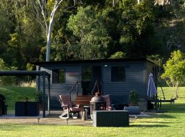 Karinya Tiny House, ξενοδοχείο σε Moogerah