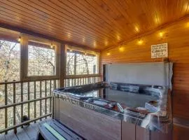 2 Mi to Dtwn Family-Friendly Cabin in Gatlinburg!