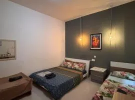 Central Sliema Stay Cozy for 4 guests, Air-Conditioned, Self Check-In