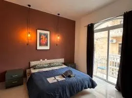 Sliema Central with Balcony Airconditioned and Comfortable Self Check IN