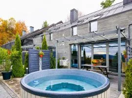 Słoneczny Chełm - Apartamenty w górach, Prywatna sauna jacuzzi balia w cenie, Spa, Grill, Stok narciarski Myślenice, Ścieżki rowerowe, Rzeka Raba, Widok na Tatry