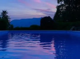 Residenza nel Verde con Piscina Vista Monti e Lago
