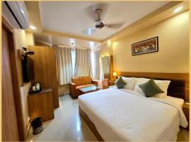 Rooftop SEA VIEW - SWIMMING POOL - Hotel The LB Resort Sea View Hotel Near Jagannath Temple - Parking And Resturent - Breakfast Included - A Fully Air Conditioning Luxuary Rooms - Top service