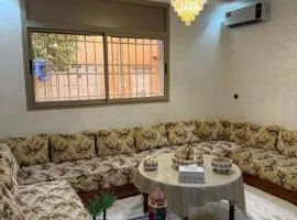 Appartement moderne à Meknès Wi-Fi fibre clim et coin café élégant