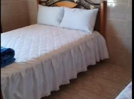 Appartement familial en sous-sol près des chutes d'Ouzoud, confortable et sûr, ξενοδοχείο σε Azilal