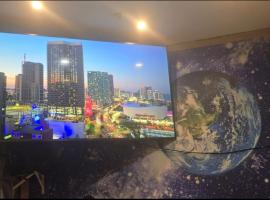 Private Guesthouse with Spa and Outdoor Kitchen، فندق في فاليجو