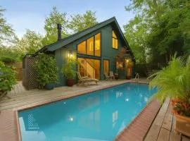 House on Broadway at the Plaza