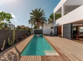 Canaryislandshost l Pausa