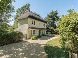 Wonderful thatched cottage in the New Forest National Park