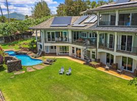 Luxury family home , walk to beach, Pool & Spa, hotel en Koloa