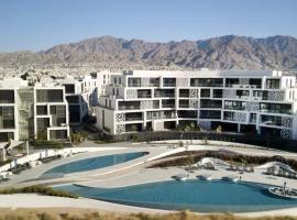 Ayla golf luxury chalet, chalé em Aqaba
