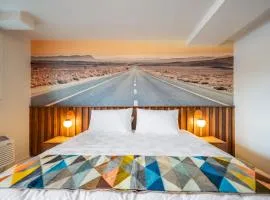 Highway Daydream - La Vista Motel