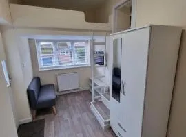 Tiny Home - Buckthorn Close