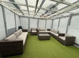 2bed guesthouse close to Auckland Airport and beaches