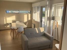 Depto , 1 dormitorio mas sofá cama en living, hotel in Marcos Juárez