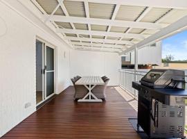 Villa Burra - Pet Friendly - 5 Mins Walk to the Beach, hôtel à Culburra Beach